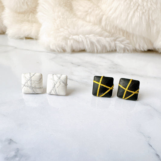 Black Square Stud Earrings with Silver Glitter Line Design