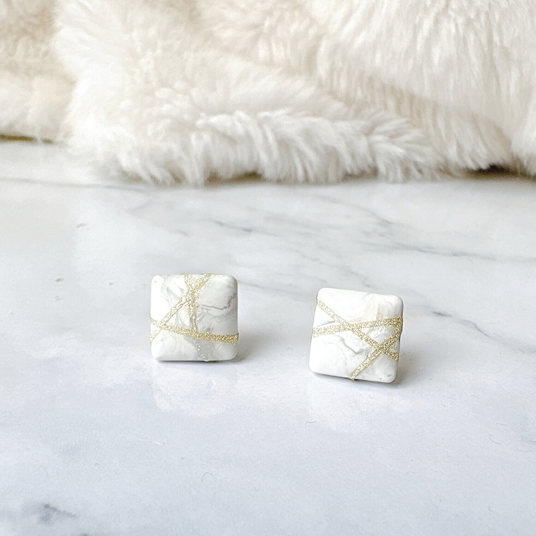 Black Square Stud Earrings with Silver Glitter Line Design