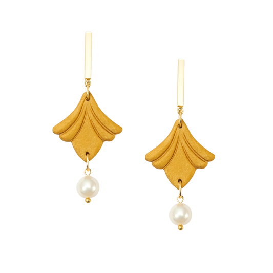 Pearl Gold Ginkgo Petal Earrings with Freshwater Pearl – Elegant Collection