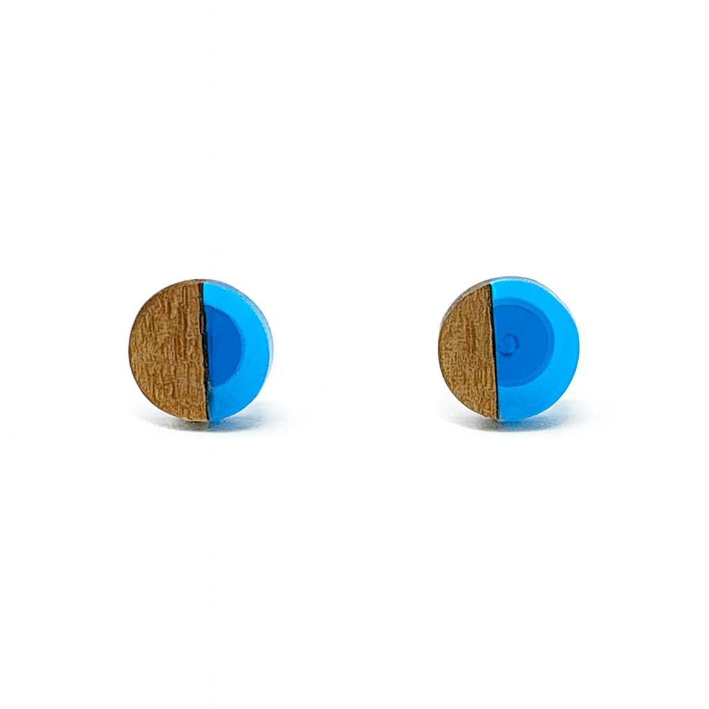 White Hypoallergenic Wood and Acrylic 2-Tones Earring Studs