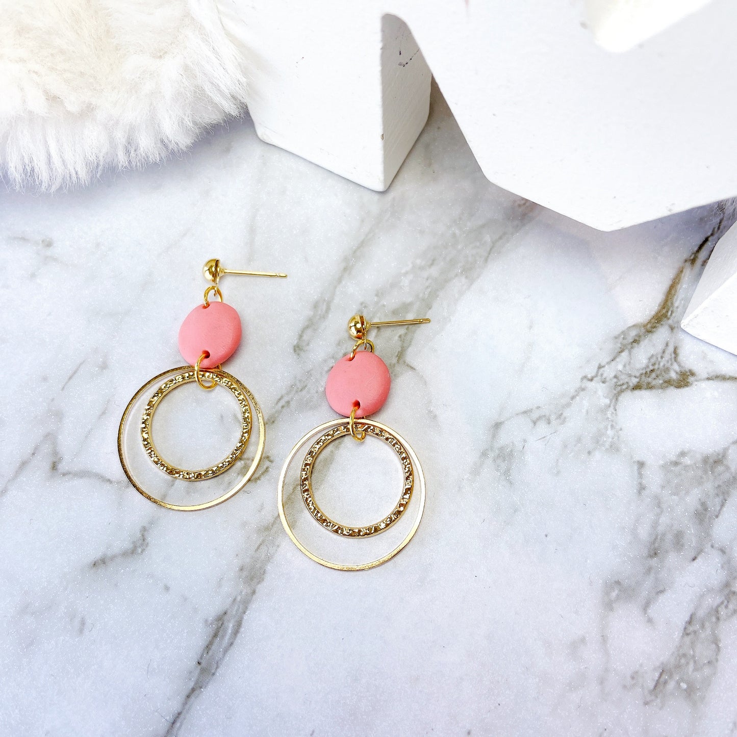 Speckled White Dual Ring Dangle Earrings – Minimal Luxe Collection