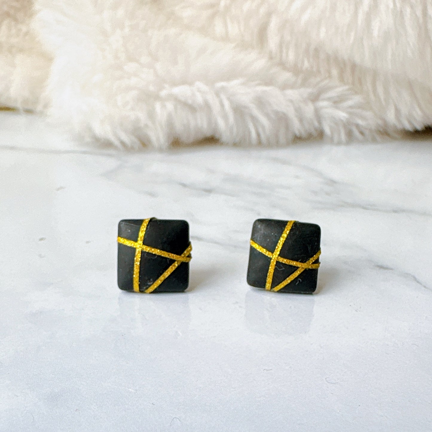 Black Square Stud Earrings with Silver Glitter Line Design