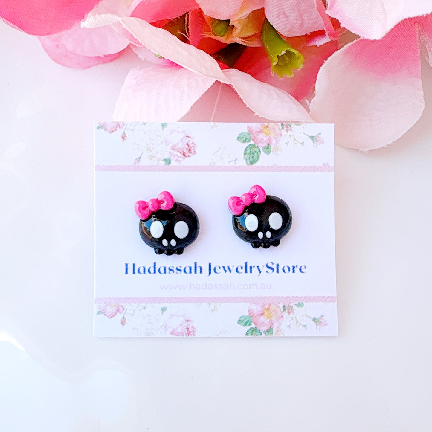 White Cartoon Skull Hypoallergenic Stud Earrings