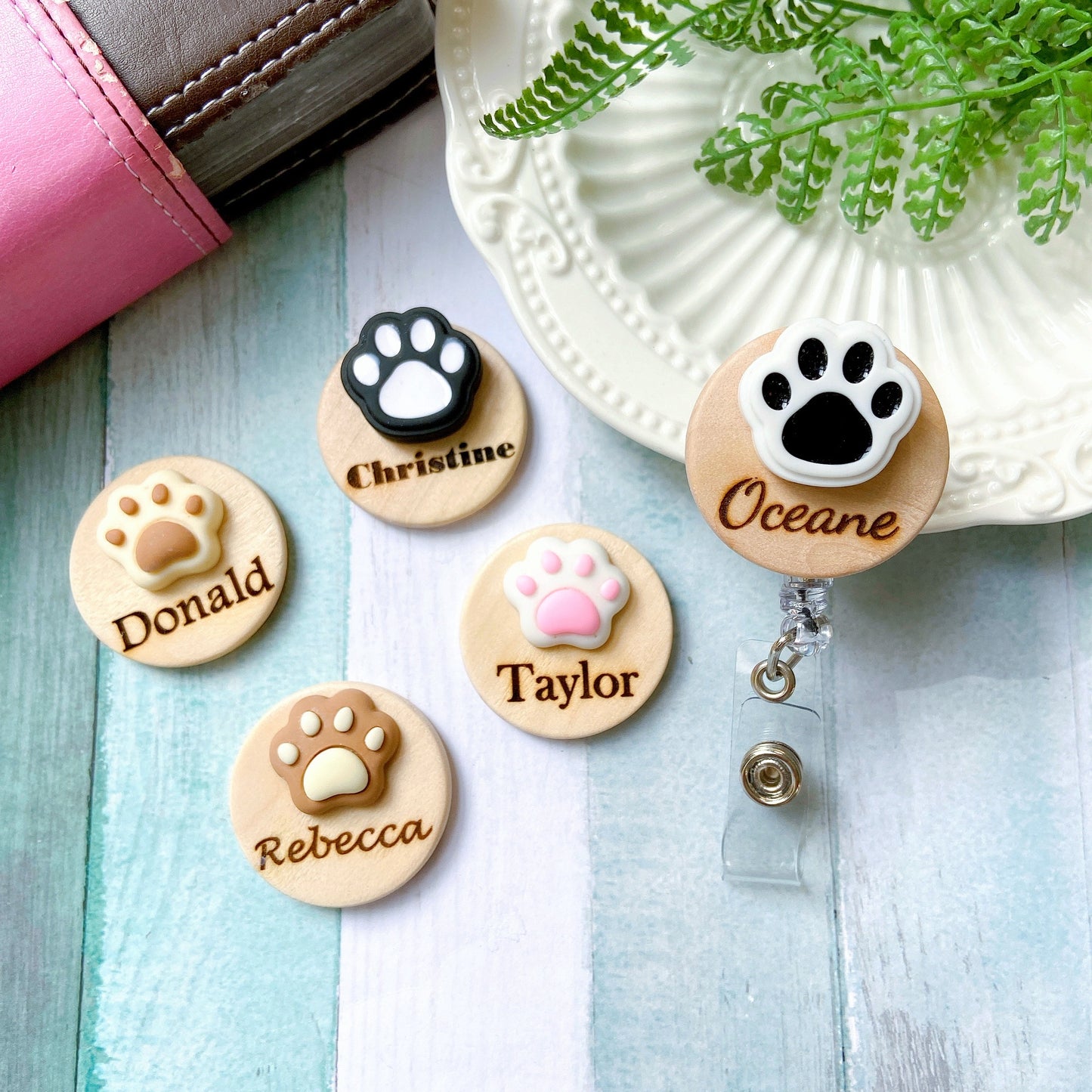 3D Brown Paw Personalized Name Badge Reel