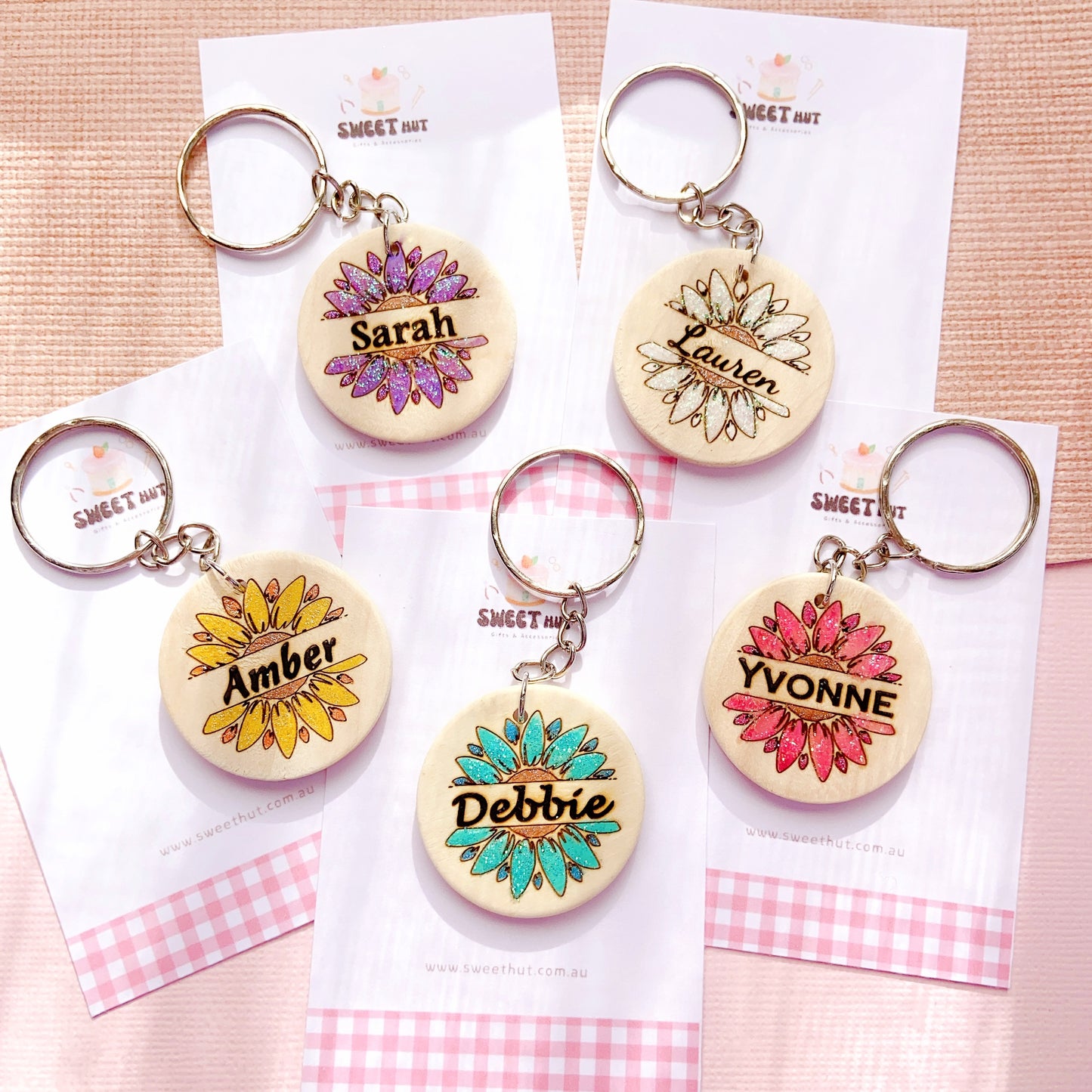 Personalized Flower Keychain with Glitter Petals & Name Engraving