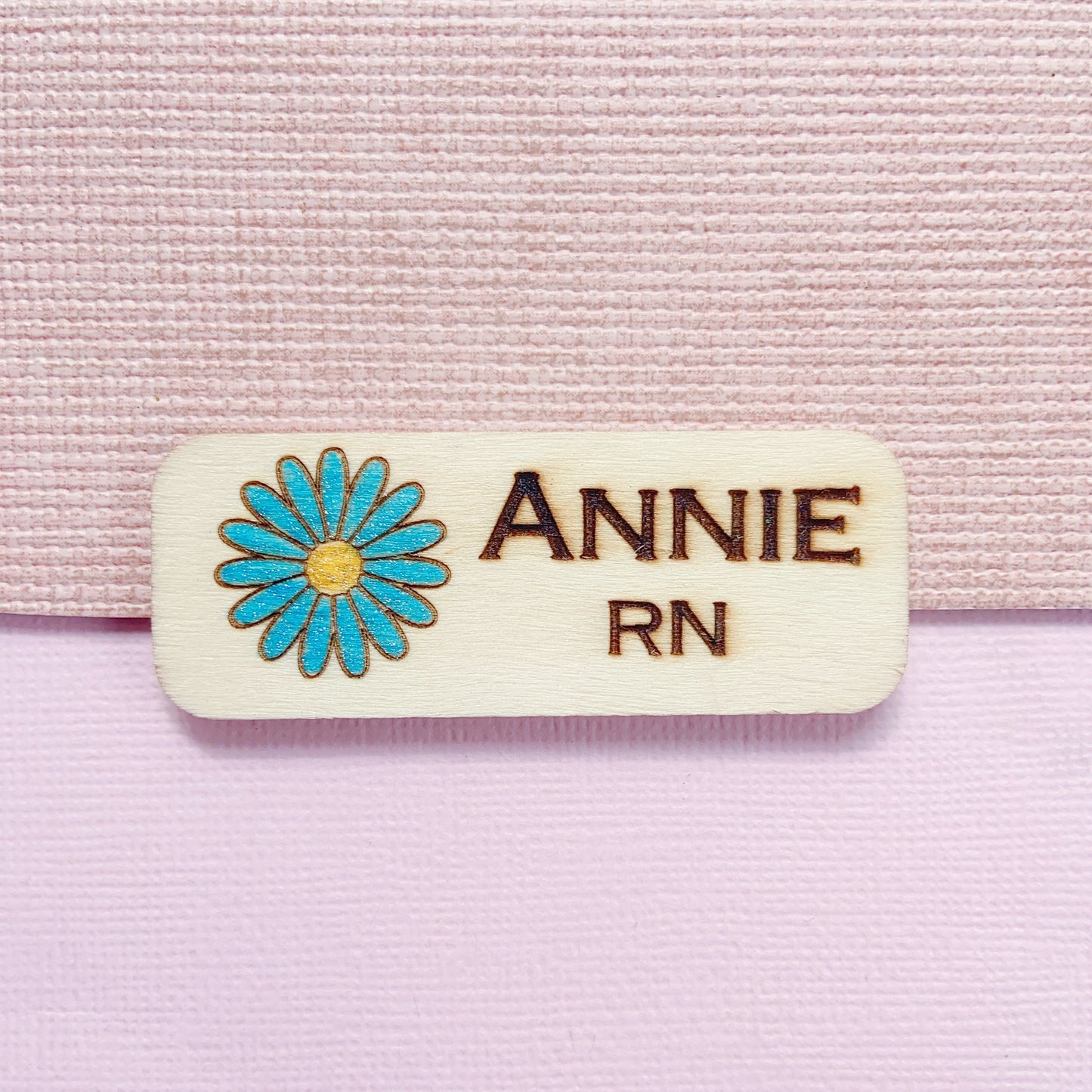Personalized Daisy Name Badge – Custom Wooden Name Tag for Nurses, Teachers & Staff